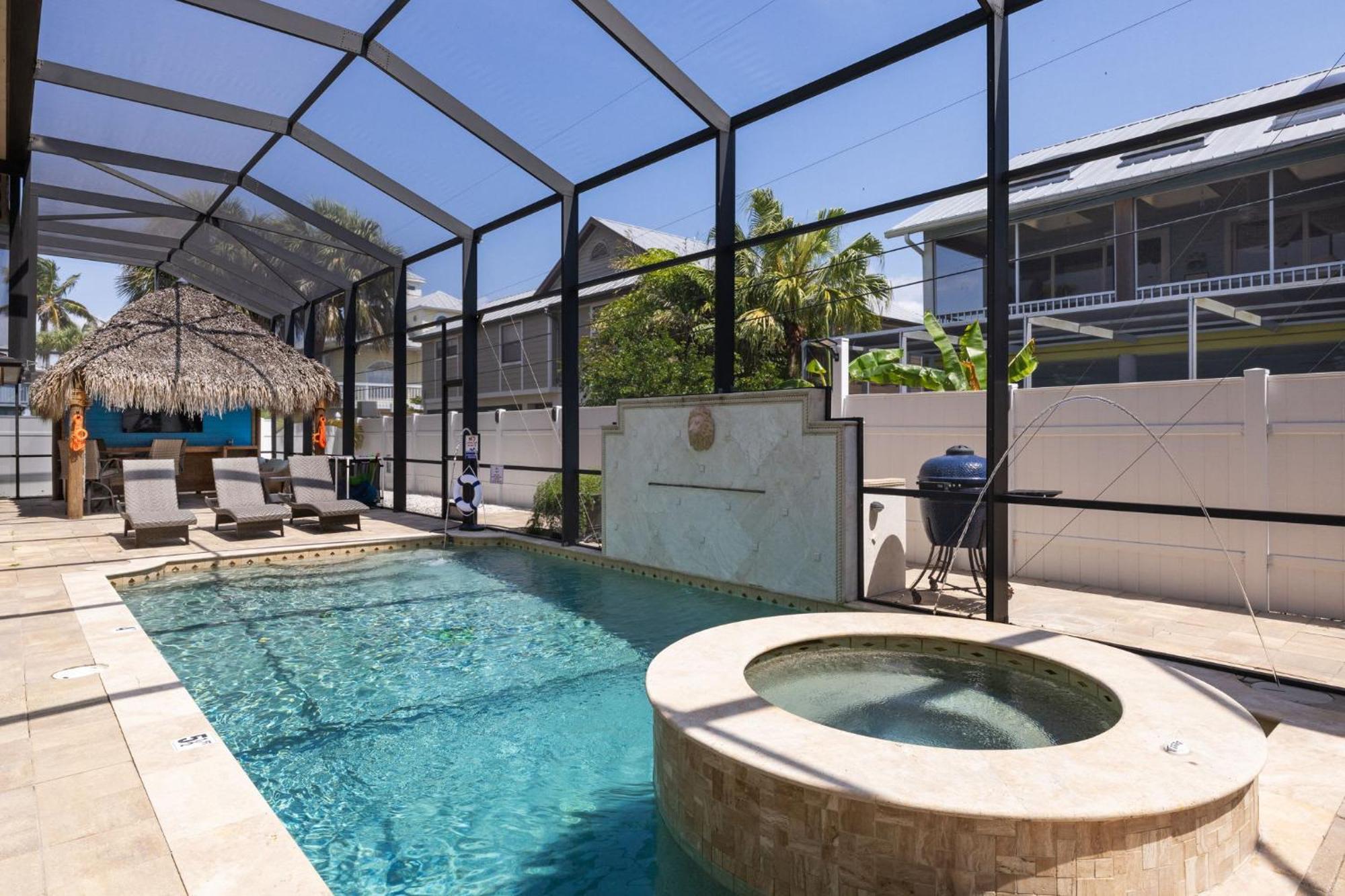 Gorgeous Beach Residence With Pool And Spa 迈尔斯堡海滩 外观 照片